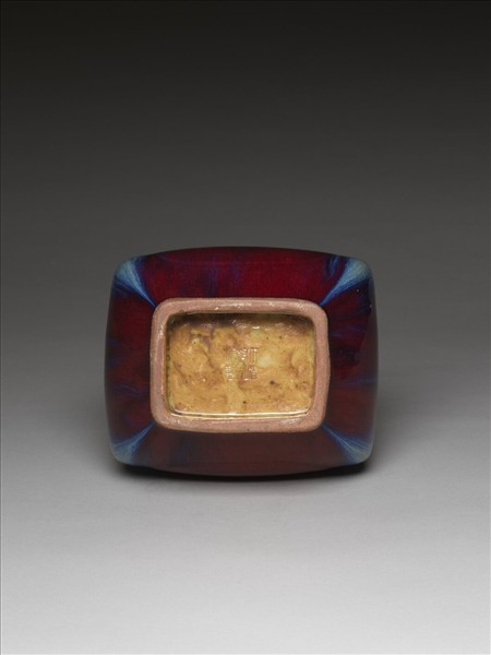 仿鈞釉杏葉貫耳瓶