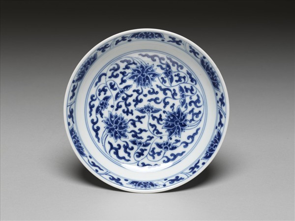 青花番蓮紋盤