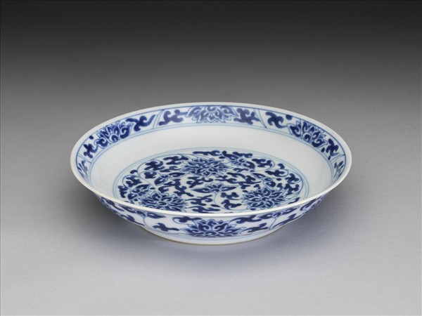 青花番蓮紋盤
