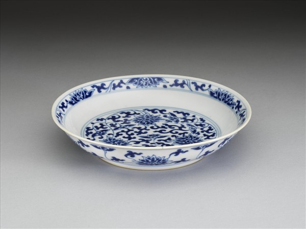 青花番蓮紋盤