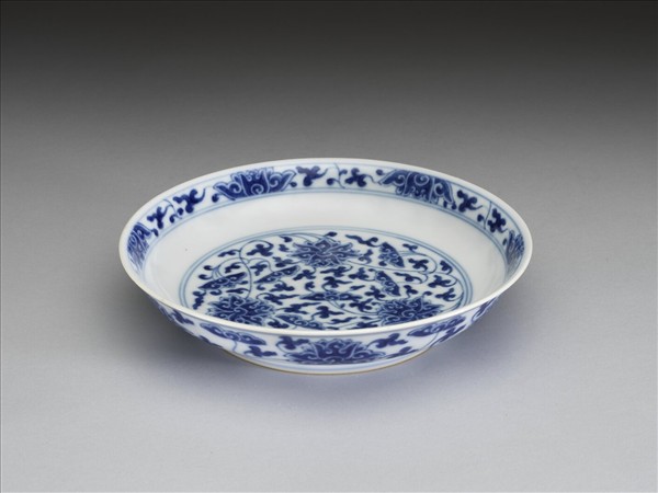 青花番蓮紋盤
