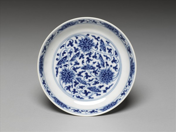 青花番蓮紋盤