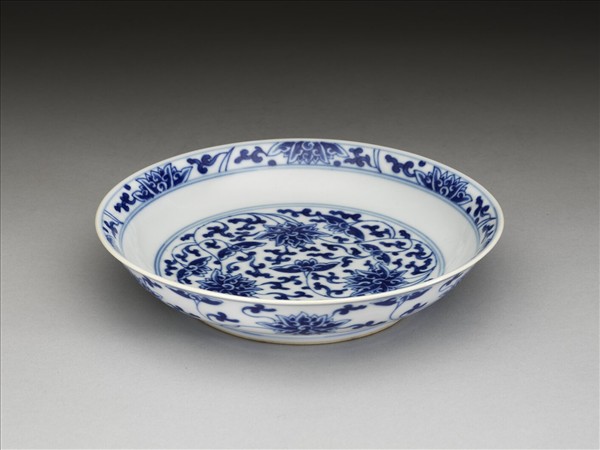 青花番蓮紋盤