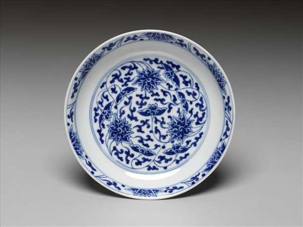 青花番蓮紋盤