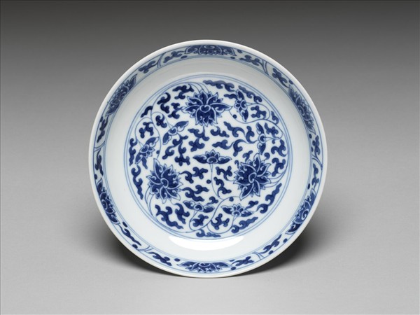 青花番蓮紋盤