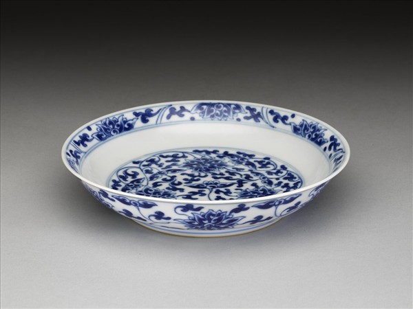 青花番蓮紋盤