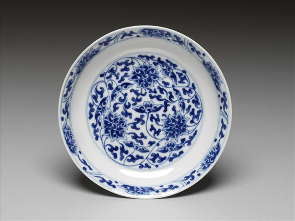 青花番蓮紋盤