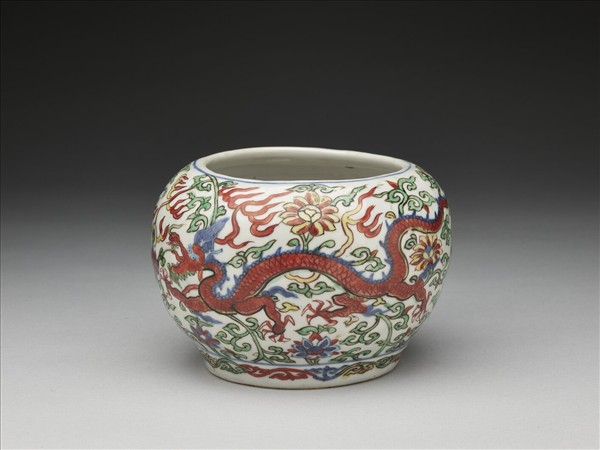 五彩雙龍戲珠紋蓋罐