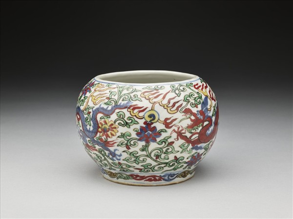 五彩雙龍戲珠紋蓋罐