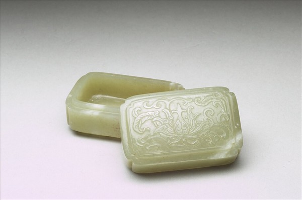 玉番蓮紋長方盒