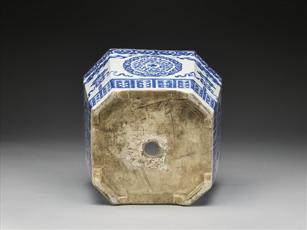 青花花卉紋八方花盆