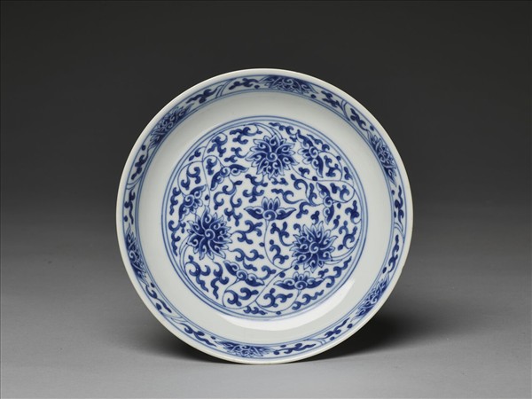 青花番蓮紋盤