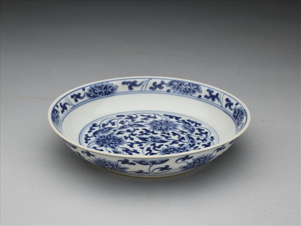 青花番蓮紋盤