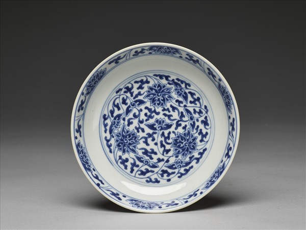 青花番蓮紋盤