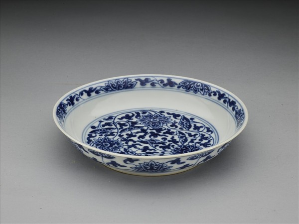 青花番蓮紋盤