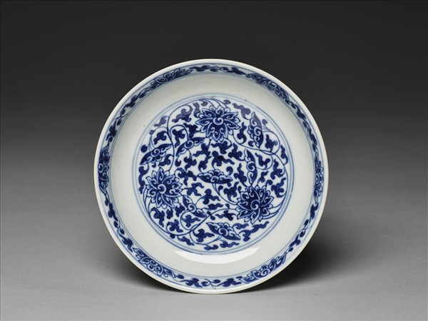 青花番蓮紋盤