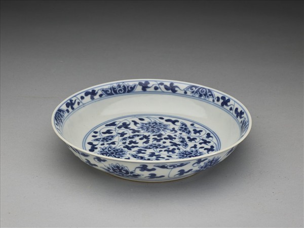 青花番蓮紋盤