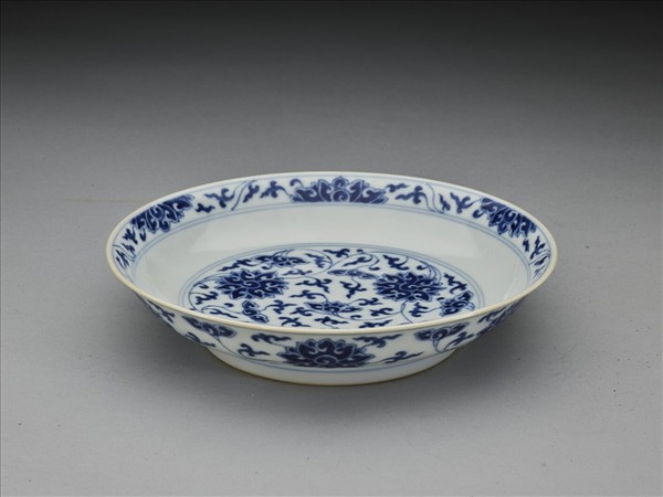 青花番蓮紋盤