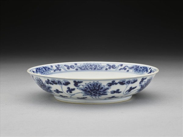 青花番蓮紋盤