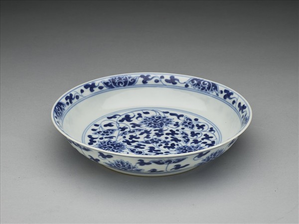青花番蓮紋盤