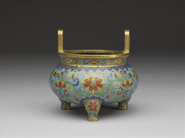 掐絲琺瑯番蓮紋爐