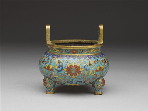 掐絲琺瑯番蓮紋爐