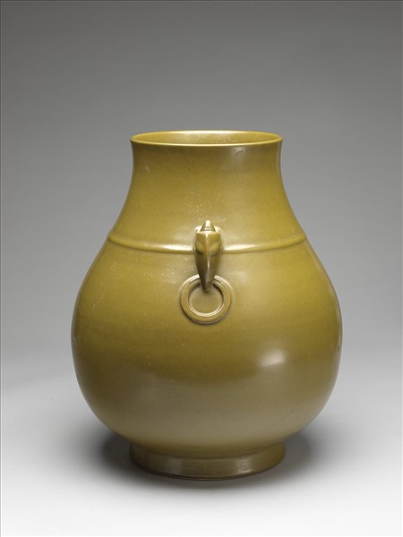 茶葉末獸耳暗環瓶