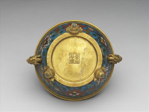 掐絲琺瑯番蓮紋象鼻爐