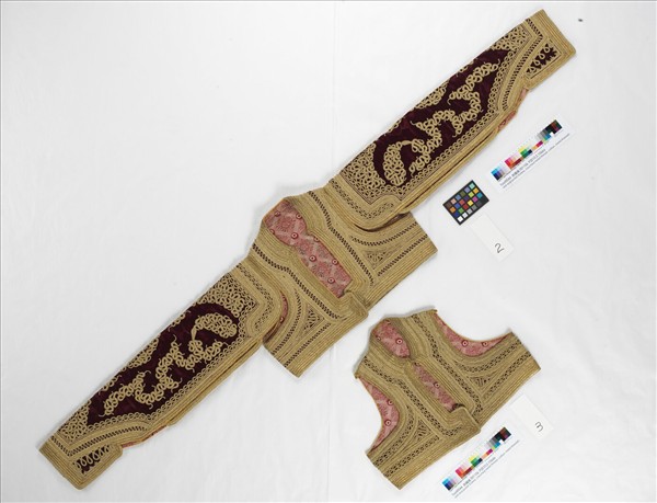 土耳其 紅地金線刺繡短外套及背心組件