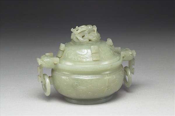 玉獸面紋簋形爐