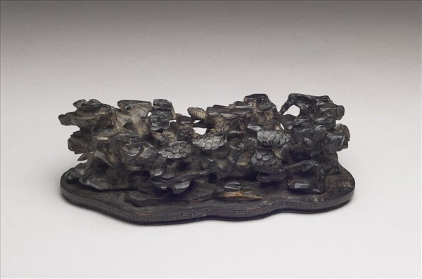 紫檀湖石鏤空木座