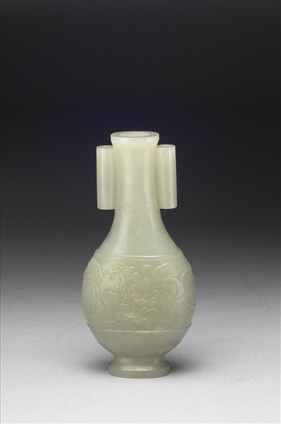 玉番蓮紋瓶