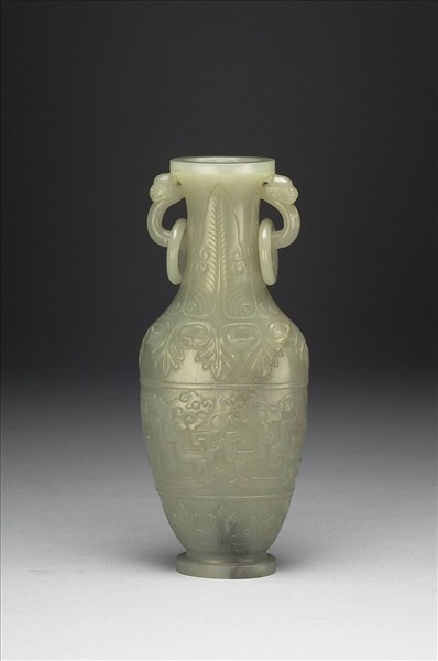 玉龍紋瓶