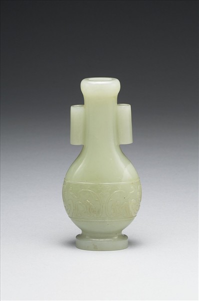 玉獸面紋貫耳瓶