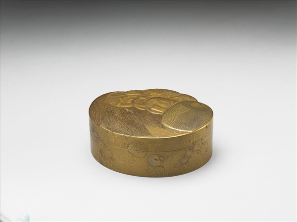 錦袱形蒔繪漆盒