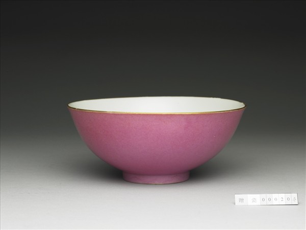 胭脂紅釉碗