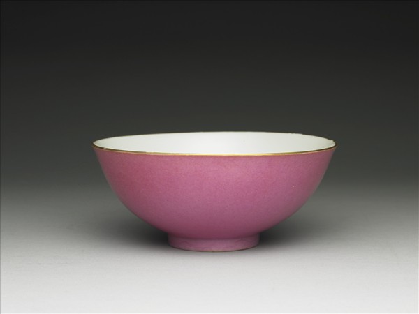 胭脂紅釉碗