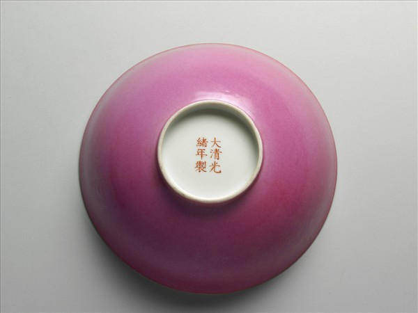 胭脂紅釉碗
