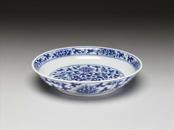 青花番蓮紋盤