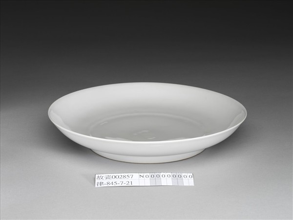 甜白釉盤