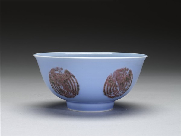 天藍釉紅彩團鳳紋碗