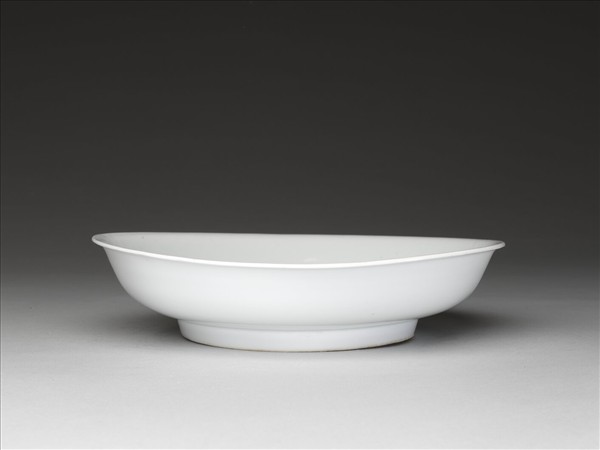 甜白釉盤