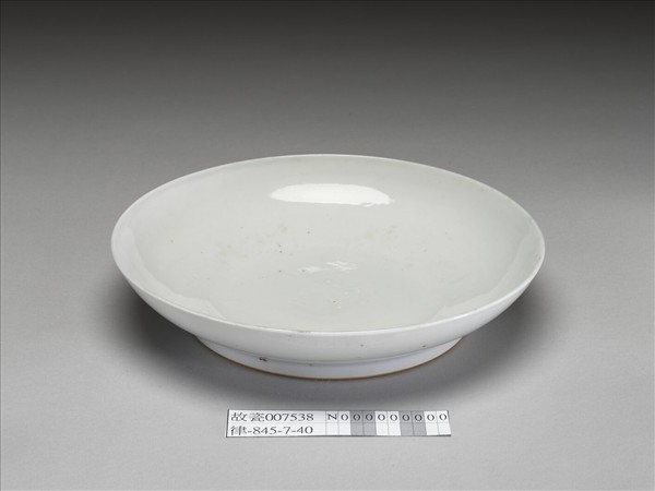 甜白釉盤