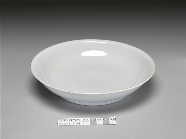 甜白釉盤