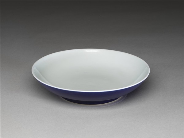 霽青釉白裡盤
