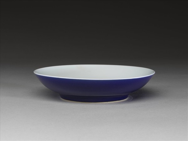 霽青釉白裡盤