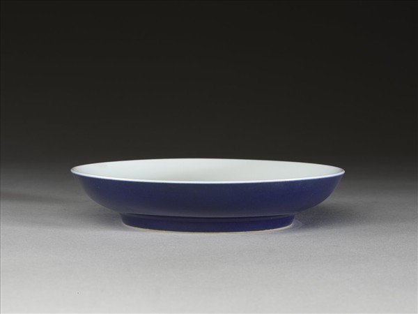 霽青釉白裡盤