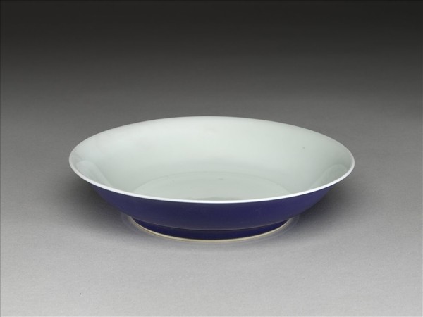霽青釉白裡盤