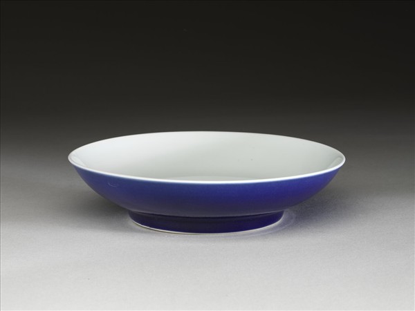 霽青釉白裡盤