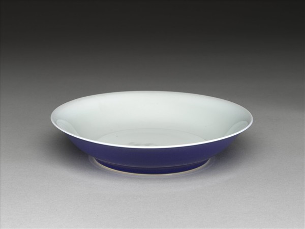 霽青釉白裡盤